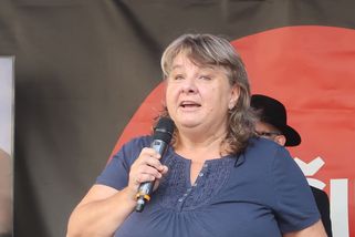 Teroristický útok v Pardubicích byl podle Bednářov...